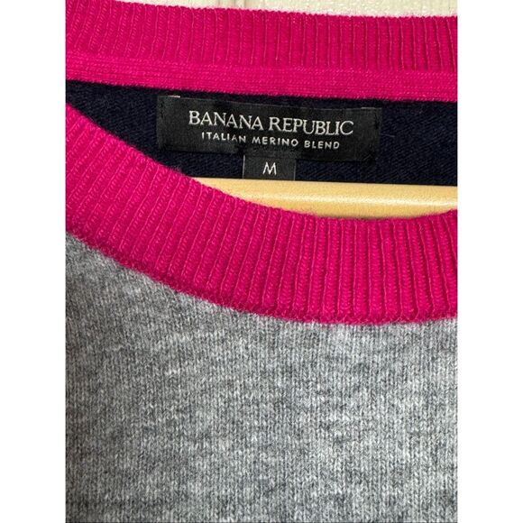 Banana Republic women's Merino Wool Crewneck Sweater with a colorblock design, f - Picture 3 of 5